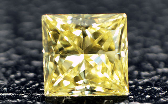 ファンシーイエローダイヤモンドルース画像