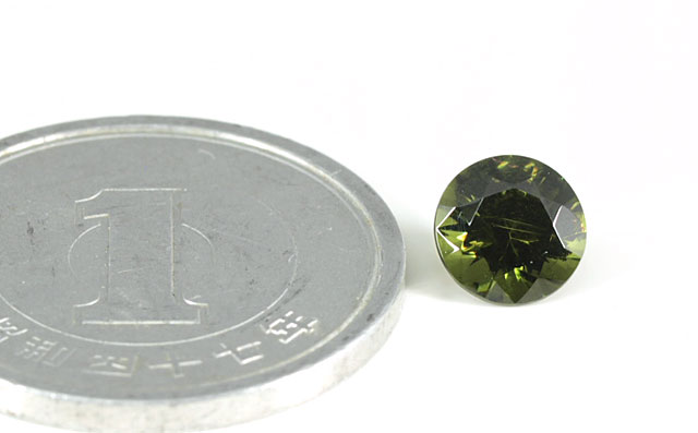 ダークグリーンジルコン画像
