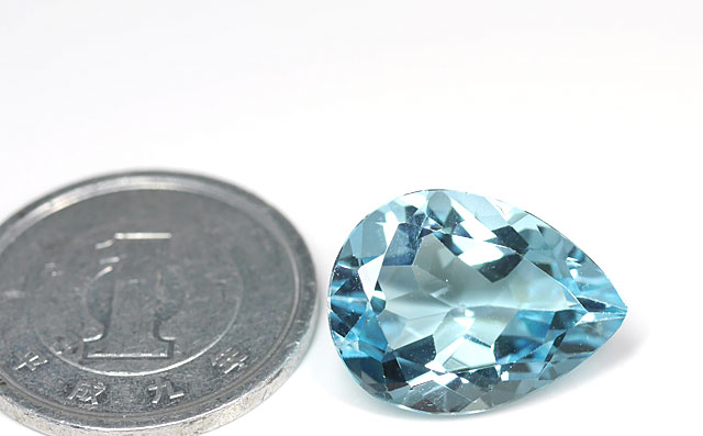 ブルー・トパーズ ルース(裸石) 9.561ct, ペアシェイプ ( 黄玉