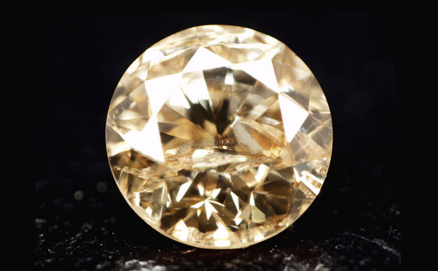 レディース0.829 ct FANCY LIGHT BROWN 天然 ダイヤ