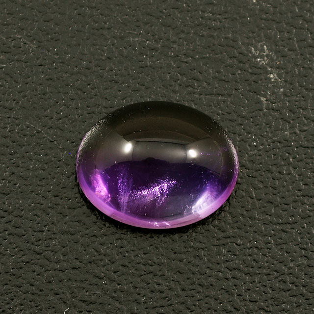 カボションカットのアメジスト ルース(裸石) 1.860ct (アメシスト/紫 