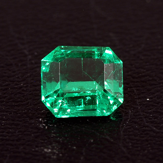 天然エメラルド 0.45ct± ルース