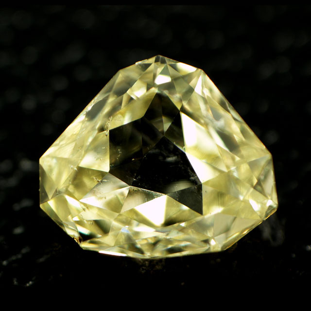 イエローダイヤモンドルース画像