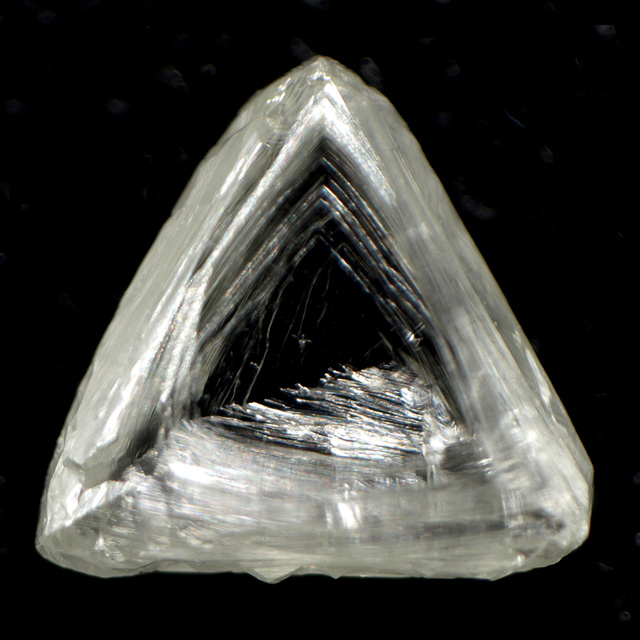 ダイヤモンド原石 ルース 0.190ct 【マクルと呼ばれる三角形の