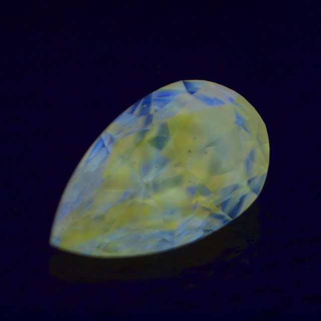 蛍光性が黄色 】 天然ピンクダイヤモンド ルース(裸石) 0.092ct