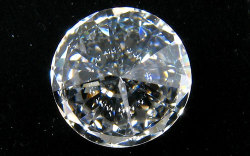 0.501ct, E, SI-1, GOOD, 中央宝石研究所ダイヤモンド画像