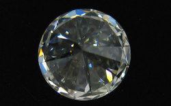 0.739ct, Iカラー, VVS-1, VERY GOOD, 中央宝石研究所ダイヤモンド画像