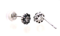 ブラックダイヤモンド　K18WGピアス