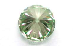 イエローイッシュグリーンダイヤモンド