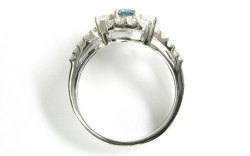 ブルーダイヤモンドリング(指輪)