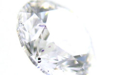 ガーネット結晶入りダイヤモンド