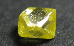 ダイヤモンド原石ラフ