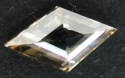 ロゼンジステップカットダイヤモンドルース画像