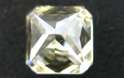 天然（ナチュラル）Q-Rカラーダイヤモンド ルース画像