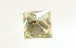 天然（ナチュラル）オリーブオイルダイヤモンド ルース（裸石）画像