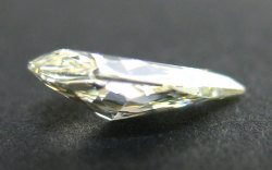 【R-Sカラー】 イエローダイヤモンド ルース 0.584ct 【非常に端正な顔立ちのダイヤです。】 ピンクダイヤモンド、カラーダイヤ