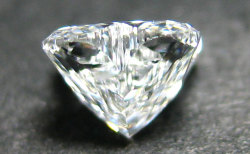 フラワー・モディファイド・ブリリアント・カットダイヤモンド ルース画像