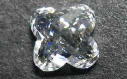 フラワー・モディファイド・ブリリアント・カットダイヤモンド ルース画像