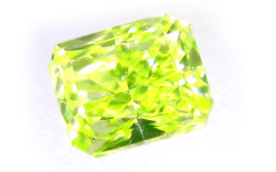 グリーンダイヤモンドルース画像