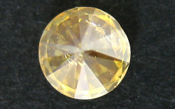 オレンジ・イエローダイヤモンド ガーネット結晶入り