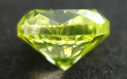 イエローグリーンダイヤモンド