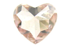 ハートシェイプカットピンクダイヤモンド画像