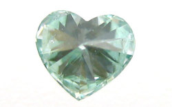 ハートシェイプカットグリーンダイヤモンド(トリートメント)ルース画像