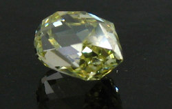 天然（ナチュラル）ブリオレット・カットダイヤモンド ルース画像