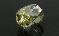 天然（ナチュラル）ブリオレット・カットダイヤモンド ルース画像