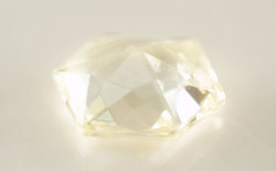 六角形(ヘキサゴナル・モディファイド・ブリリアント・カット)ダイヤモンド, 画像