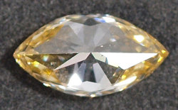 天然(ナチュラル)バイカラー風ダイヤモンド ルース(裸石)画像