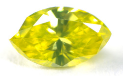 蛍光性ダイヤモンド画像