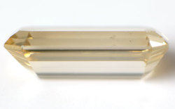 イエローダイヤモンドルース画像