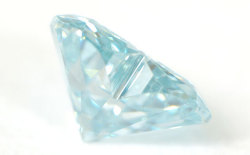 ハートシェイプカットブルーダイヤモンド(トリートメント)ルース画像