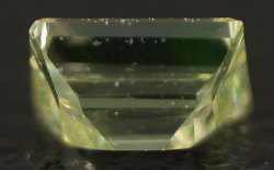 イエローグリーンダイヤモンドルース画像