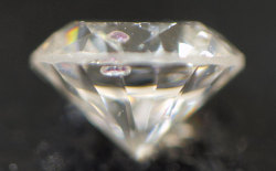 天然ガーネット結晶入りダイヤモンドルース画像