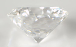 98面カット(ラウンド・モディファイド・ブリリアント・カット)ダイヤモンド画像
