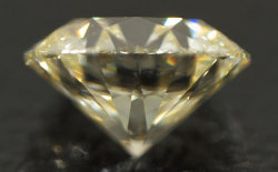 天然（ナチュラル）Mカラーダイヤモンド ルース画像