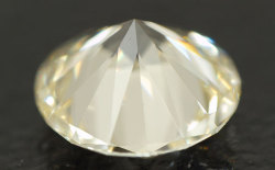 天然（ナチュラル）Mカラーダイヤモンド ルース画像