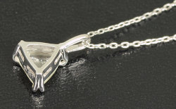 ダイヤモンド原石(マクル)・ペンダントネックレス画像