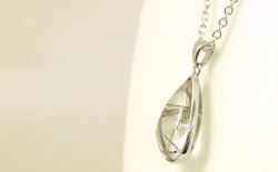 トルマリンレイテッド・クォーツ