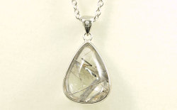 トルマリンレイテッド・クォーツ