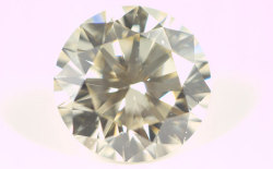 蛍光性ダイヤモンド画像