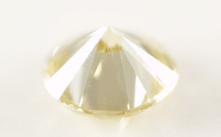 イエローダイヤモンドルース画像