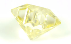 スターブリリアントカット(星型)ダイヤモンド, 中央宝石研究所画像