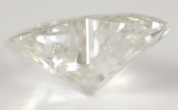 ガーネット結晶かルチル結晶とダイオプサイド結晶入りダイヤモンド画像