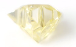 スターブリリアントカット(星型)ダイヤモンド, 中央宝石研究所画像