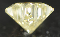 スターミックスドカット(星型)ダイヤモンド, 中央宝石研究所画像