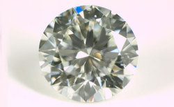 蛍光性ダイヤモンド画像