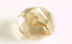 天然(ナチュラル)イエローダイヤモンド ルース(裸石)画像